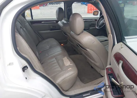 2004 Lincoln Town Car Signature from USA, damaged, VIN 1LNHM81W34Y639078